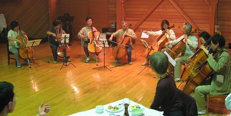 チェロ軍団の写真